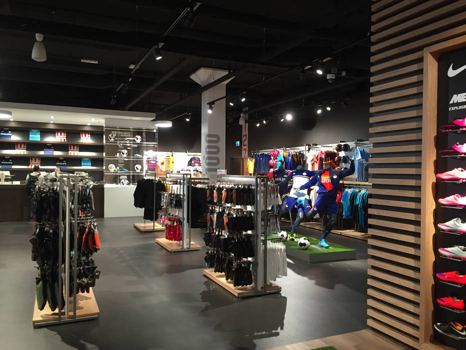 PSV fanstore, Eindhoven, Bleeker Concepts Bleeker Concepts Комерційні приміщення Комерційні простори