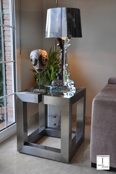 LAKME—Contemporary metal side table GONZALO DE SALAS ห้องนั่งเล่น โต๊ะกลางและโซฟา