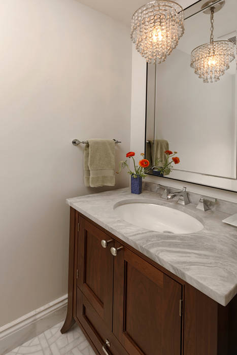 Stylish First-Floor Bungalow Renovation in Arlington, VA BOWA - Design Build Experts Minimalist style bathroom