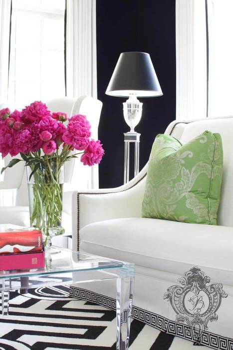 Pop of Color, Kellie Burke Interiors Kellie Burke Interiors ห้องนั่งเล่น