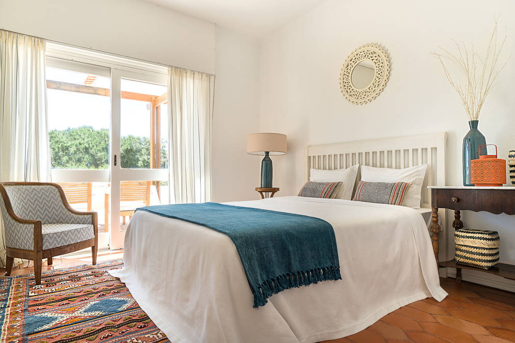 Casa de férias no Algarve, The Interiors Online The Interiors Online Eclectic style bedroom
