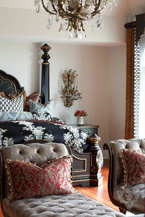 Old World Charm, Kellie Burke Interiors Kellie Burke Interiors Camera da letto in stile classico