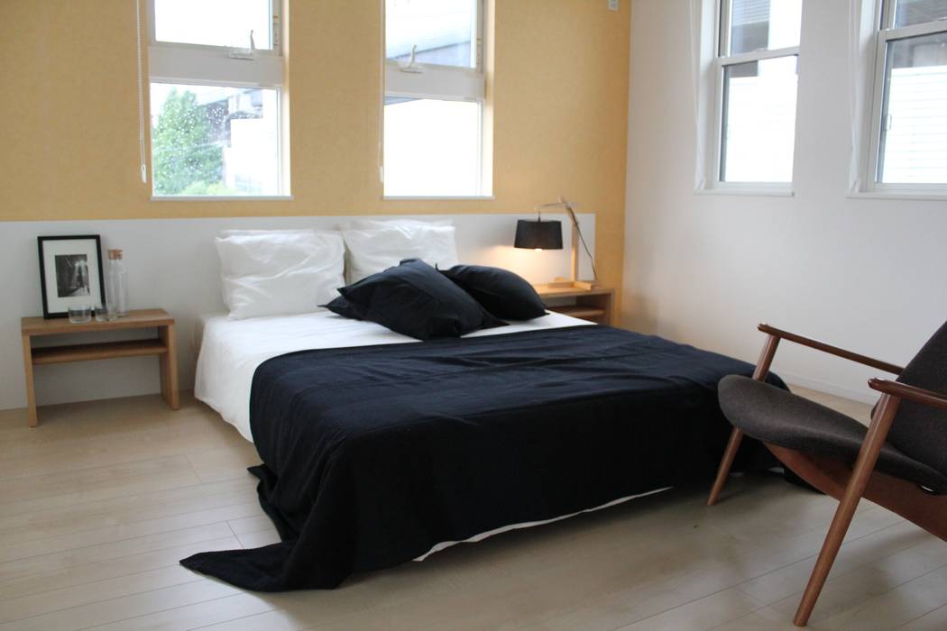 Model Room Misato City, コト コト BedroomAccessories & decoration Wood Grey