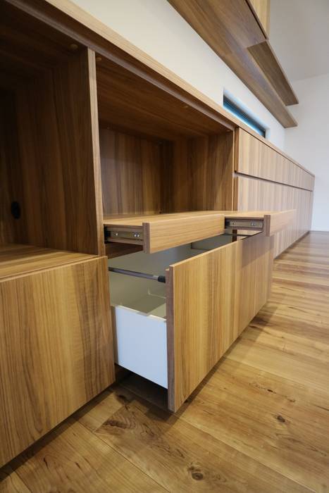 Order Kitchen Board & Kitchen Koshigaya City, コト コト Moderne Küchen Holz Holznachbildung Aufbewahrung und Lagerung