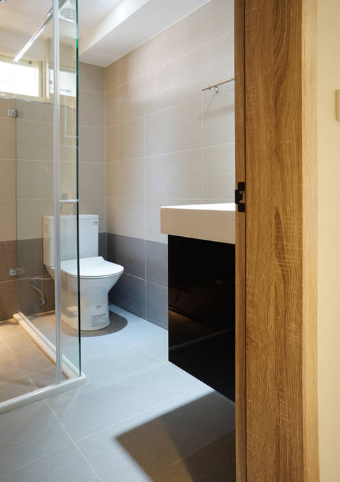 全室案例-台北市邵宅, ISQ 質の木系統家具 ISQ 質の木系統家具 Modern bathroom