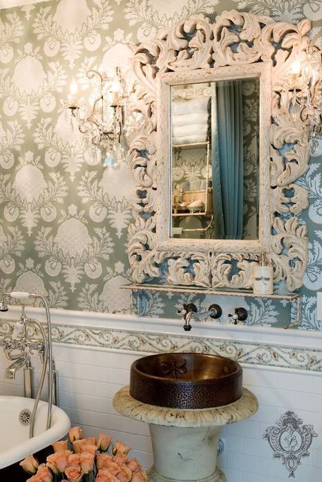 Boston Meets Paris, Kellie Burke Interiors Kellie Burke Interiors Phòng tắm phong cách kinh điển