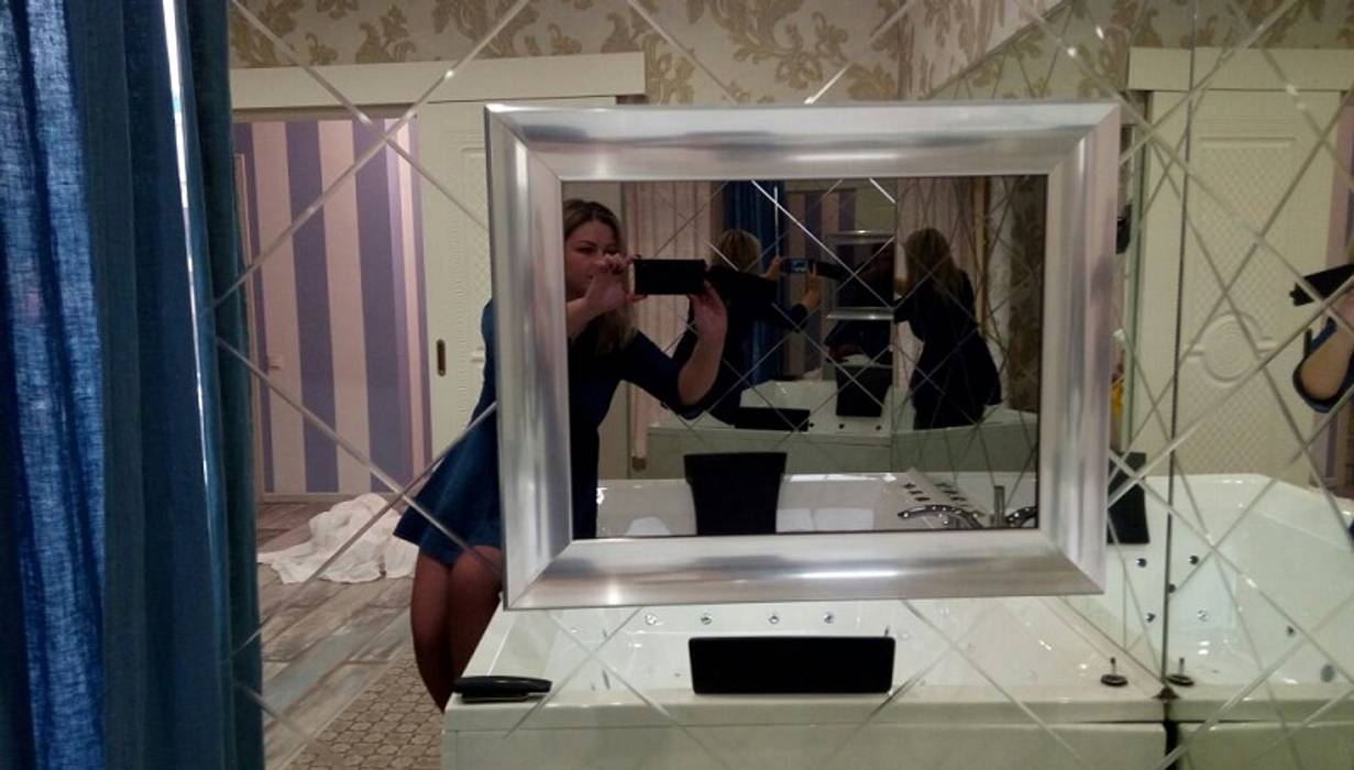 Mirror tv in SPA, AVEL AVEL Phòng tắm phong cách hiện đại Mirrors