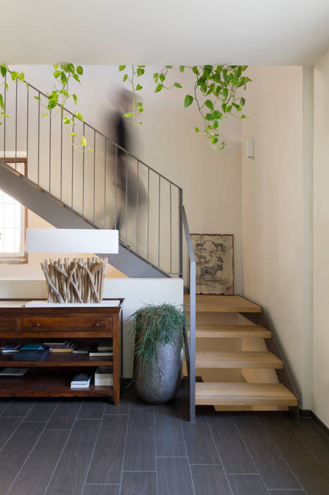 Casa FR, Studio Ecoarch Studio Ecoarch Country style corridor, hallway& stairs