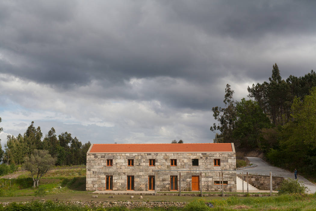 Casa Quinta de Mourigo - Celorico de Basto, Francisco Barata Fernandes, Arquitectos Francisco Barata Fernandes, Arquitectos منزل عائلي صغير