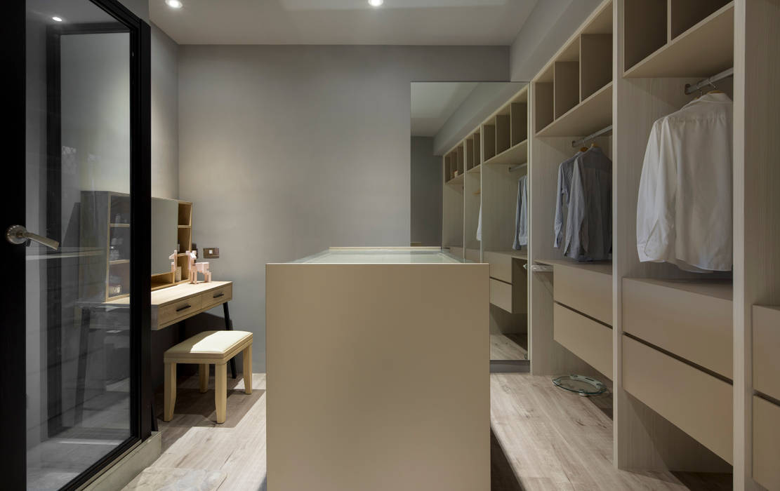 鏡面造成的視覺魔術 磨設計 Minimalist style dressing rooms