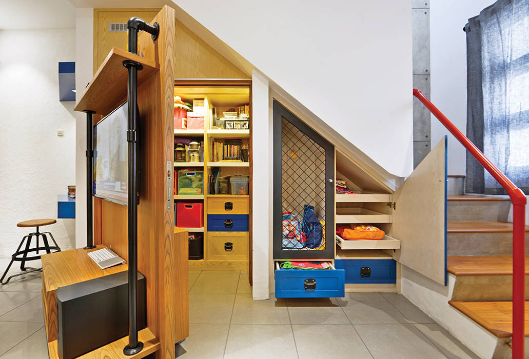 Metro House, IDEO DESIGNWORK IDEO DESIGNWORK غرفة الميديا