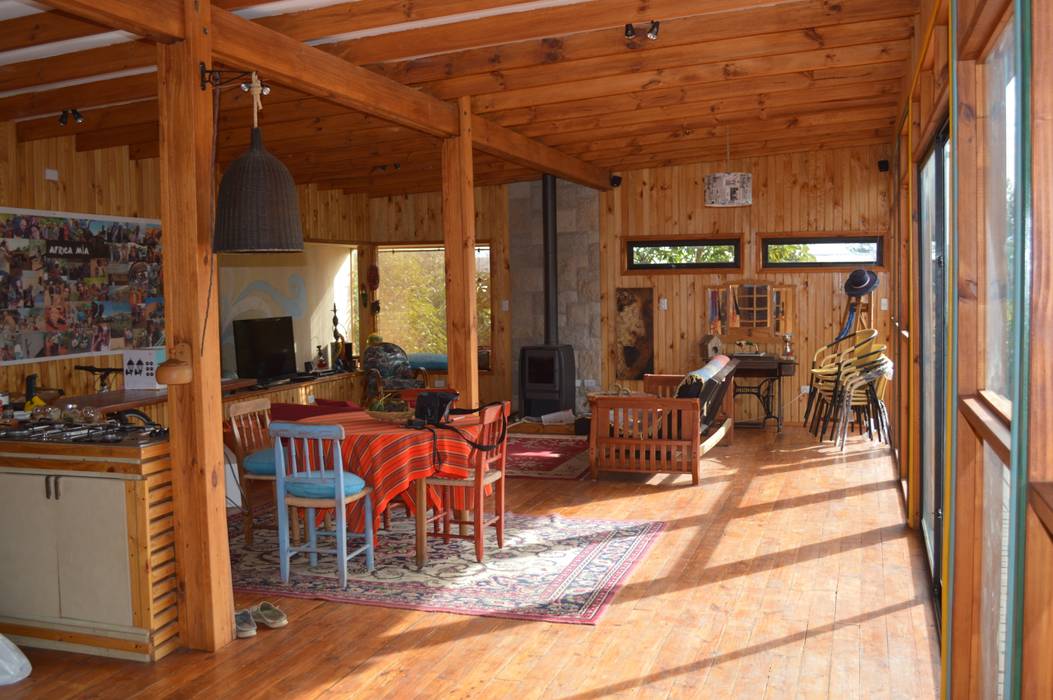 Casa Ecológica en Olmué, Nido Arquitectos Nido Arquitectos Rustic style living room