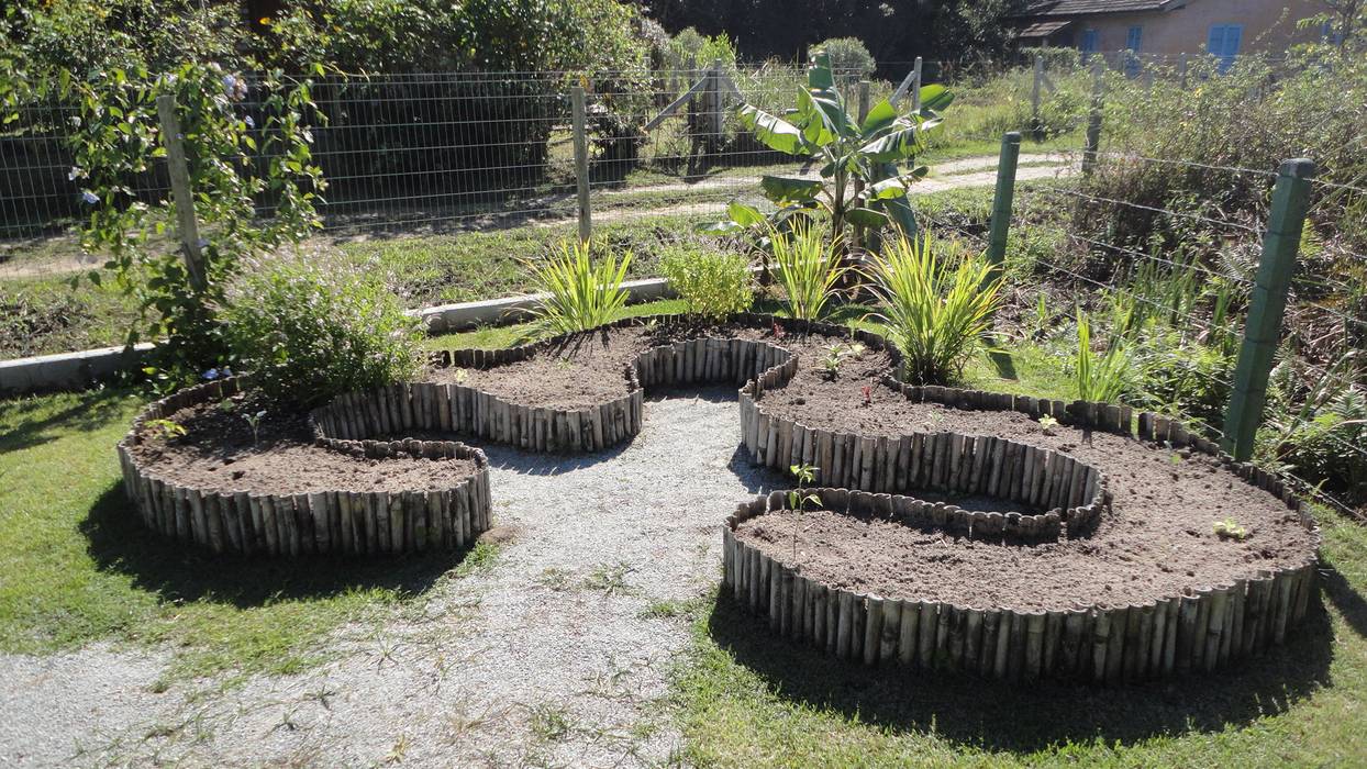 Casa Bem - te - vi, A+R arquitetura A+R arquitetura Rock Garden Wood Wood effect