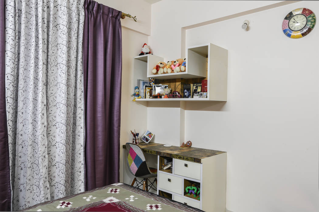 Two BHK - Whitefield, Wenzelsmith Interior Design Pvt Ltd Wenzelsmith Interior Design Pvt Ltd Study/office