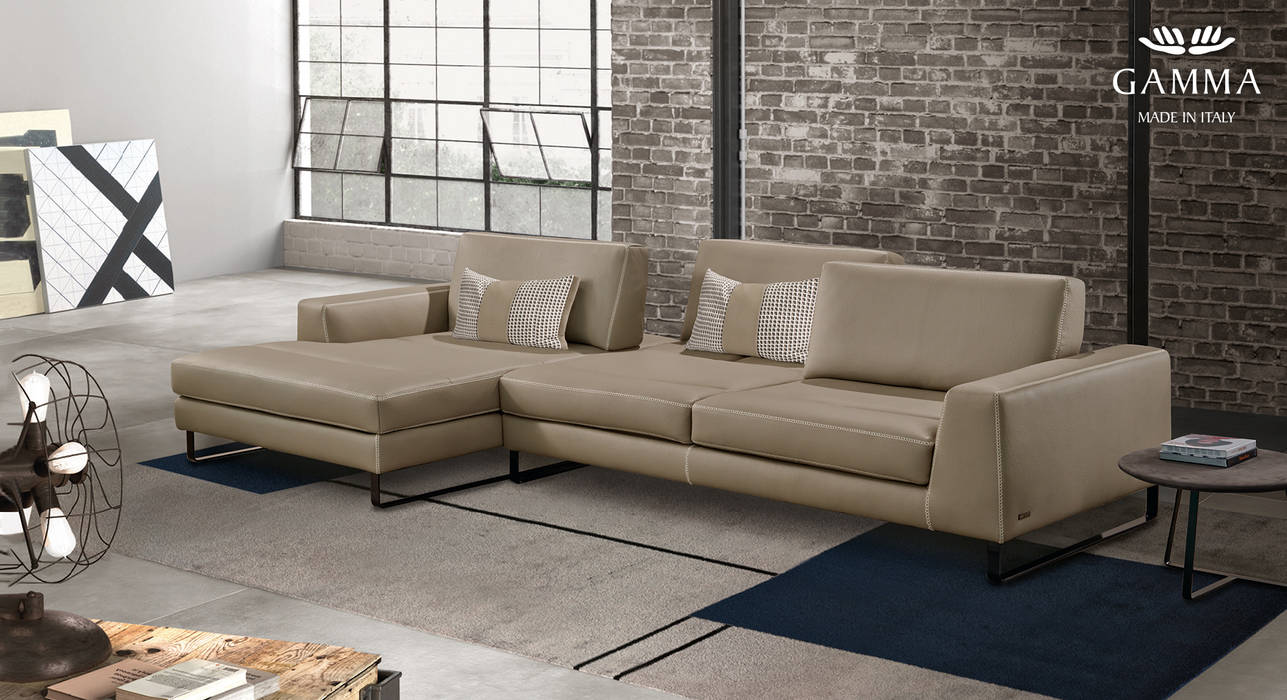 homify Moderne woonkamers Leer Grijs Sofa's & fauteuils