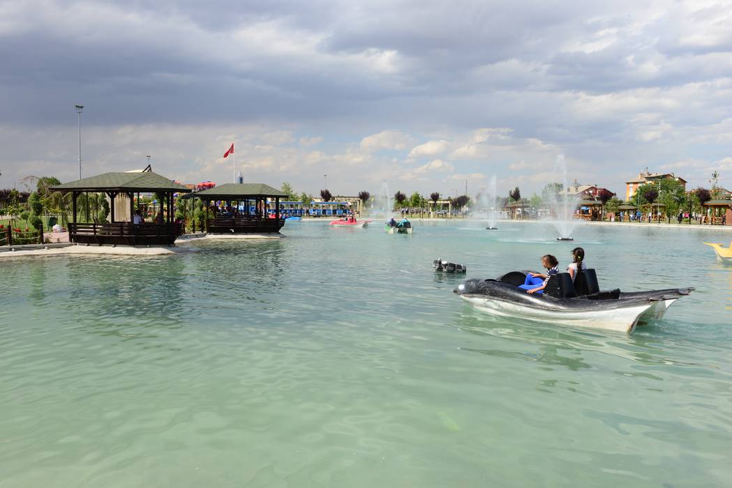 KARAASLAN HADİMİ PARKI, ÇİFTSAN BOTANİK VE AYDINLATMA ÇİFTSAN BOTANİK VE AYDINLATMA Kırsal Bahçe