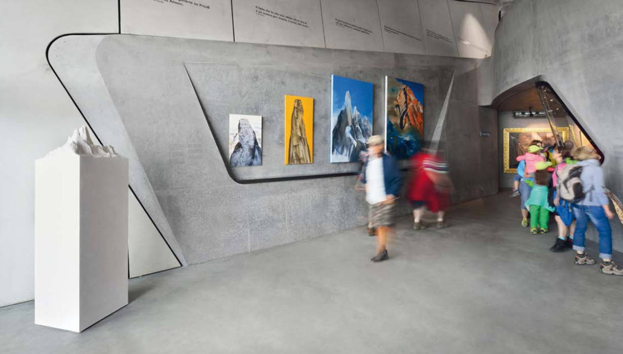 Pavimento NUVOLATO - Messner Mountain Museum, Fermox Solutions Fermox Solutions Ruang Komersial Beton Museums