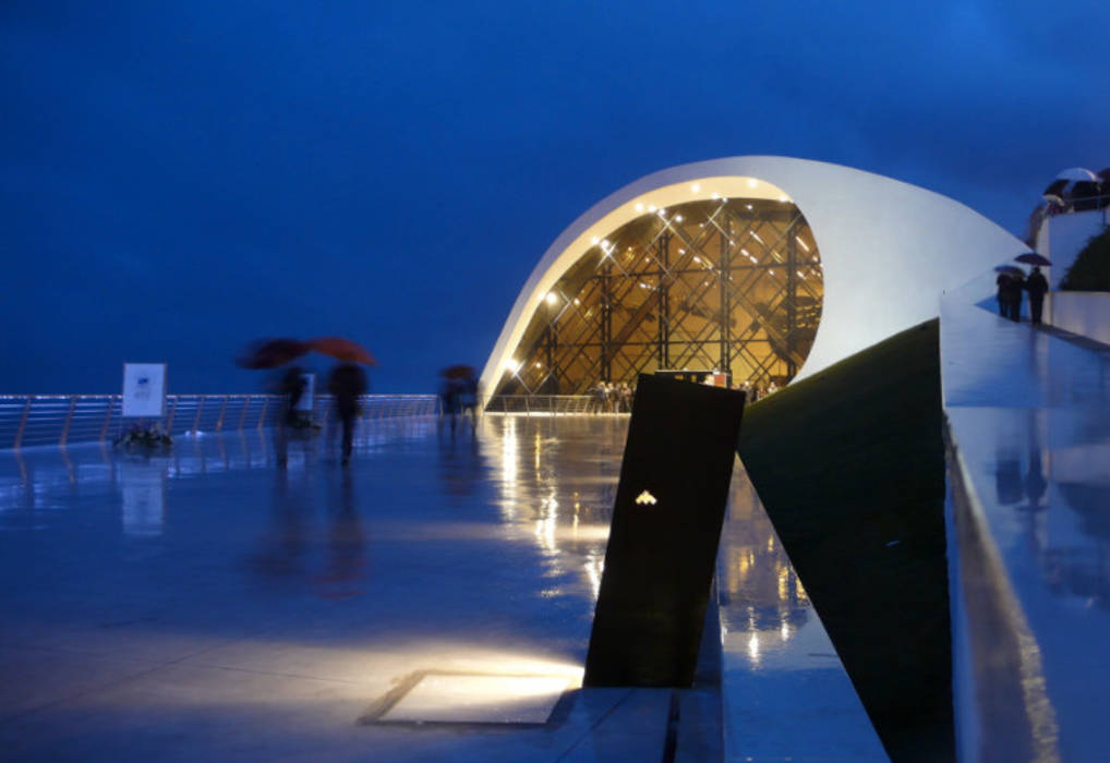 Pavimento NUVOLATO - Auditorium Oscar Niemeyer Fermox Solutions Espacios comerciales Concreto Salones de eventos