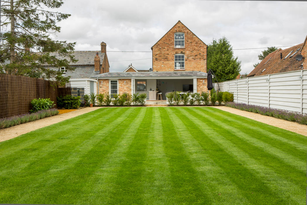 Mill house renovation and extension, Buckinghamshire HollandGreen Modern houses