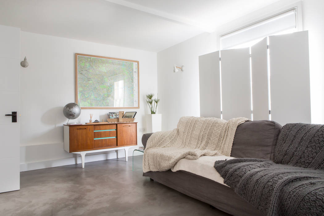 Mill house renovation and extension, Buckinghamshire HollandGreen Modern living room