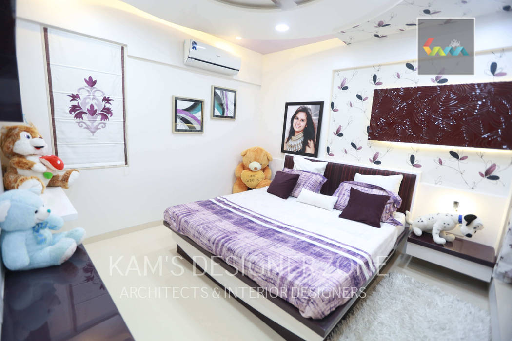 Flat Designed at Aundh of Mr. Satish Tayal, KAMS DESIGNER ZONE KAMS DESIGNER ZONE Girls Bedroom
