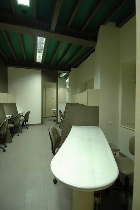 Office Cubicles Studio - Architect Rajesh Patel Consultants P. Ltd Commercial spaces Commercial Spaces