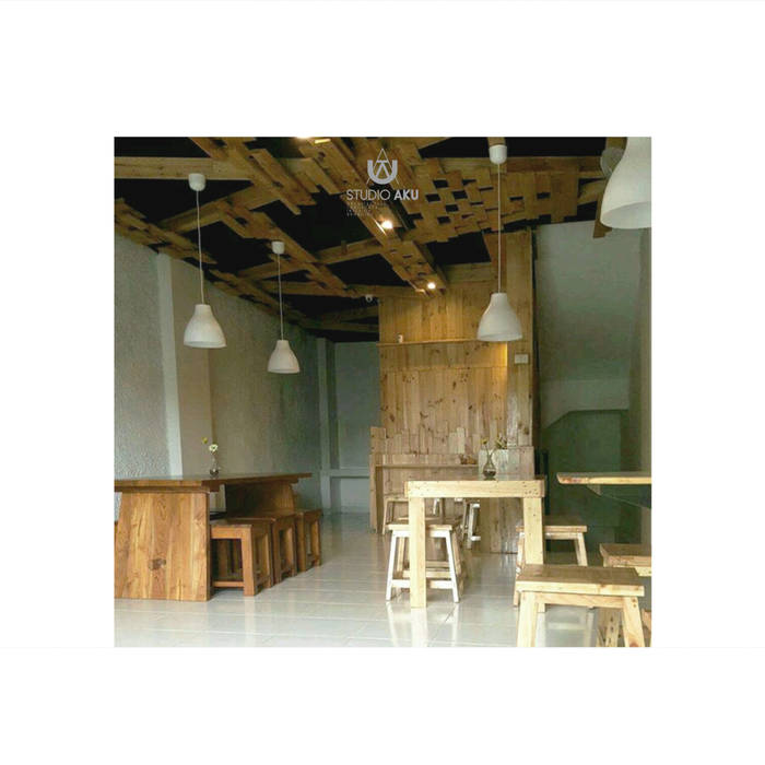 Cafeeiro 10 Studio AKU Ruang Komersial Kayu Wood effect coffeeshop,coffee,shop,Ruang Komersial