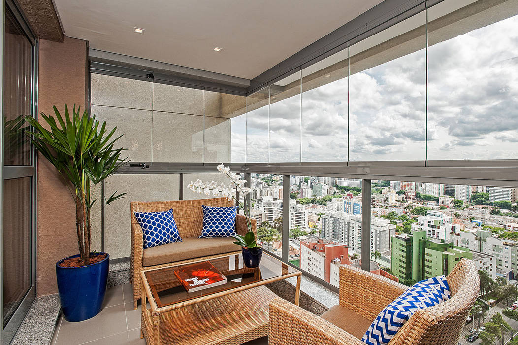 Apto NN_ 120m², Carolina Kist Arquitetura & Design Carolina Kist Arquitetura & Design 露臺