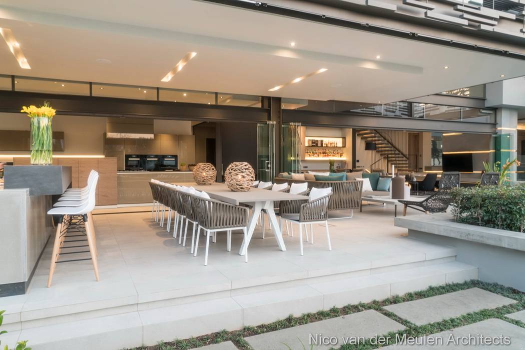 Outdoor Entertainment Nico Van Der Meulen Architects Modern balcony, veranda & terrace