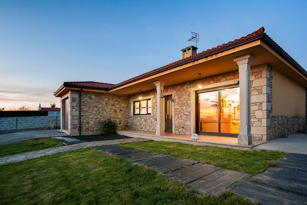 Home Staging en la casa de Paula en Galicia, CCVO Design and Staging CCVO Design and Staging 獨棟房 石器