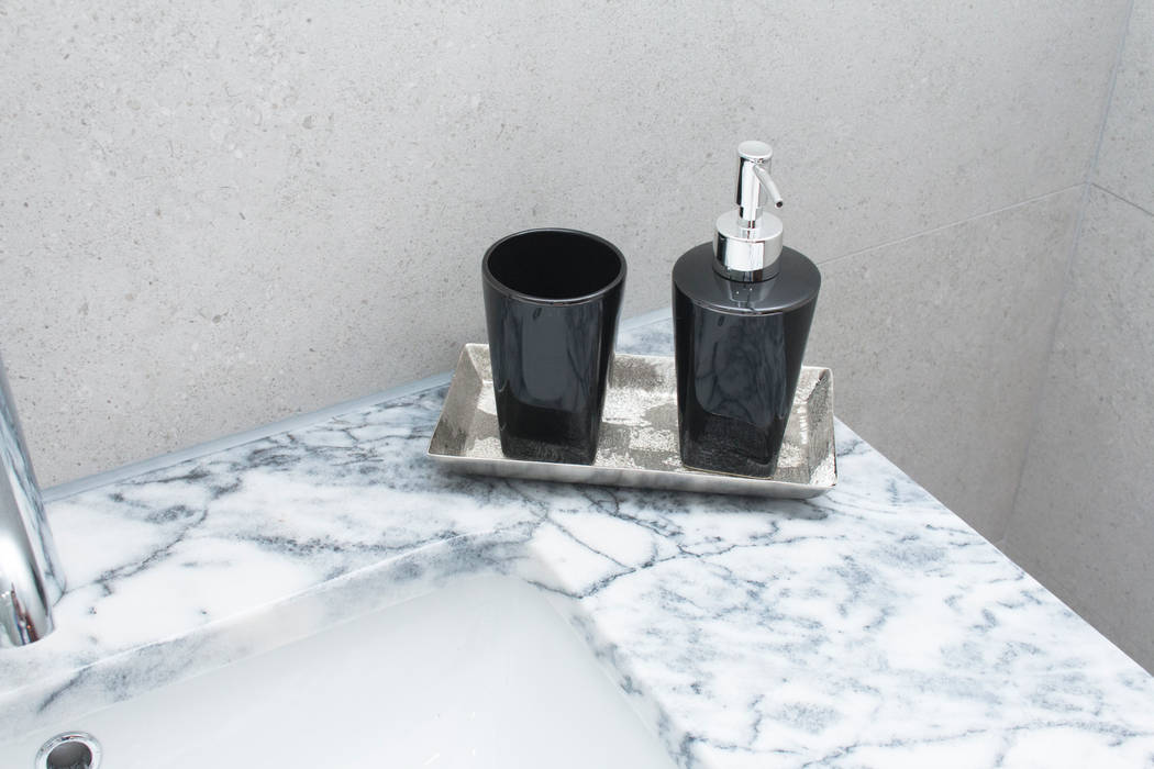 WCs projects, Oloft Oloft Modern style bathrooms Marble