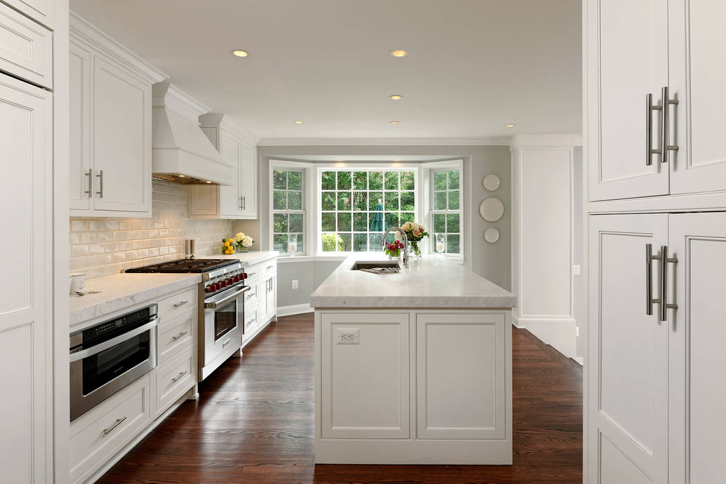 Whole House Design Build Renovation in Bethesda, MD, BOWA - Design Build Experts BOWA - Design Build Experts 클래식스타일 주방