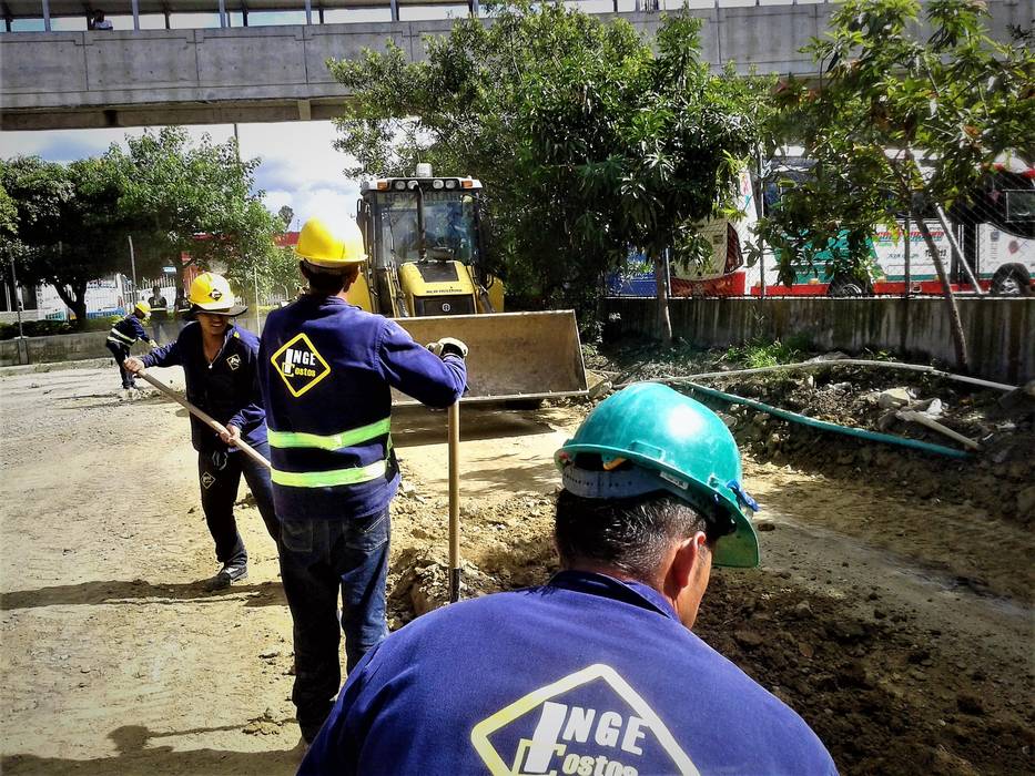 Redes de baja y media tensión en Terminal de Transporte de Medellín, INGECOSTOS S.A.S. INGECOSTOS S.A.S. Espacios comerciales Oficinas y Tiendas