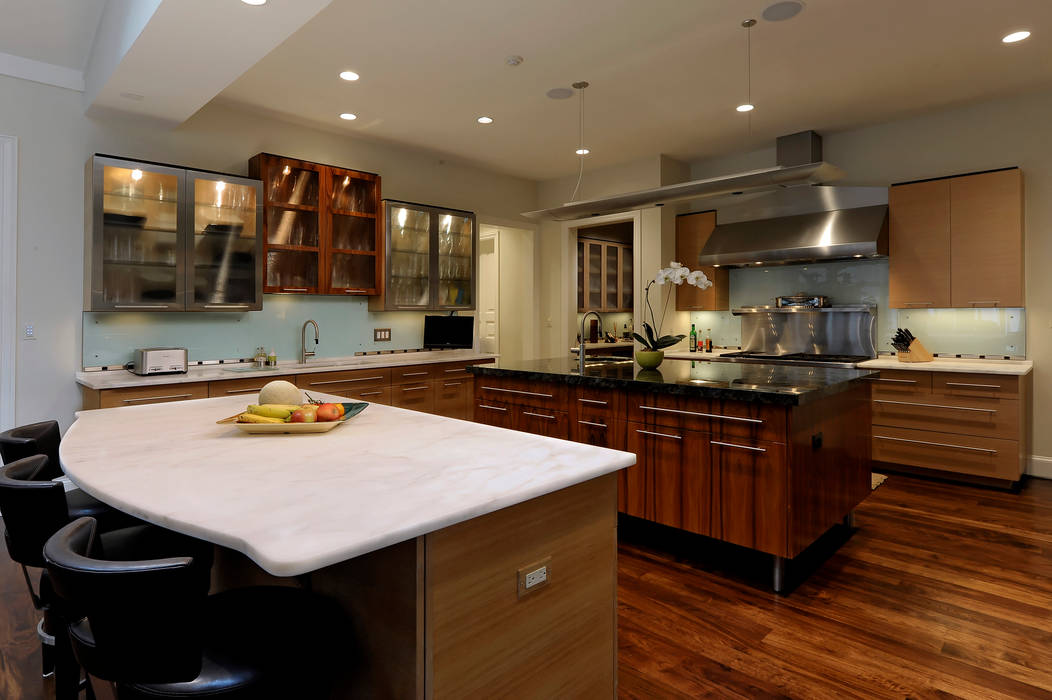 Purchase Consultation and Whole House Renovation in Potomac, Maryland BOWA - Design Build Experts Classic style kitchen