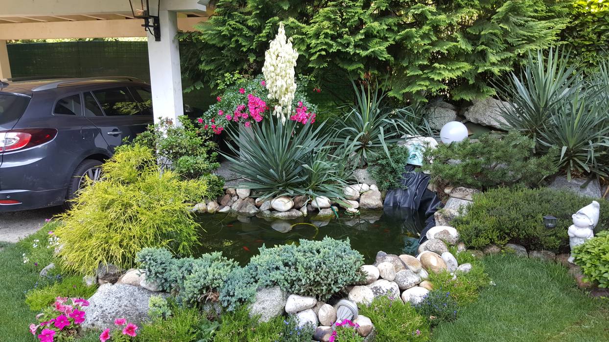 GIARDINO, MARA GAGLIARDI "INTERIOR DESIGNER" MARA GAGLIARDI 'INTERIOR DESIGNER' Garden Pond