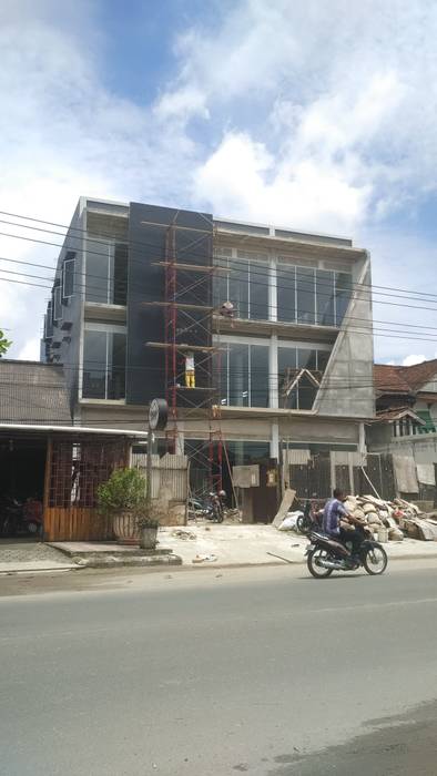 Ruko 3 Lt Tatalala bplusarsitektur Ruang Komersial Kantor & toko