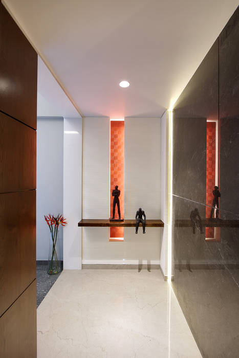 safal penthouse, USINE STUDIO USINE STUDIO Modern Corridor, Hallway and Staircase