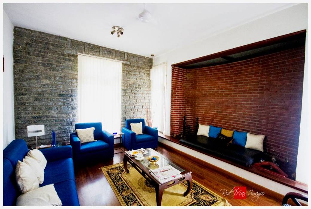 Kaivalya - Bhaskar's residence, Sandarbh Design Studio Sandarbh Design Studio Eclectic style living room