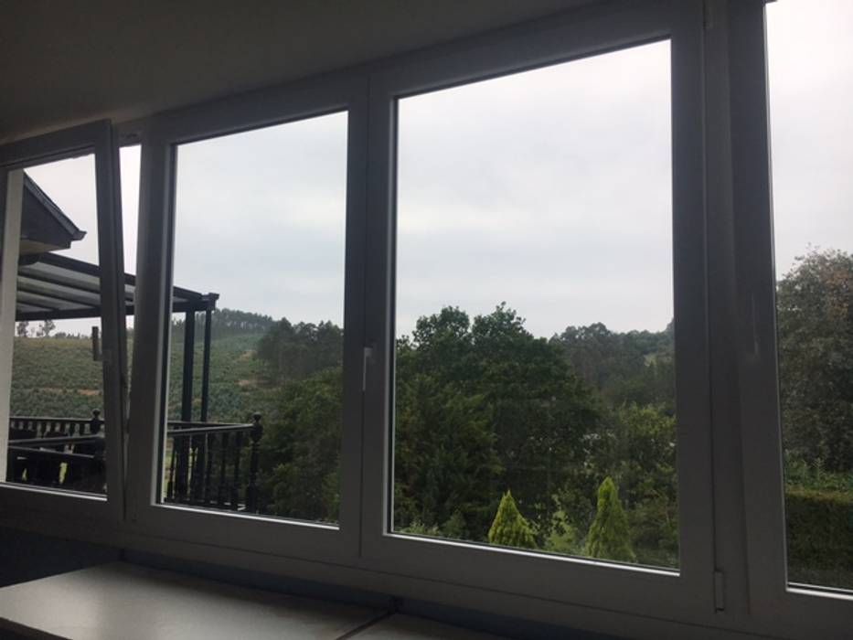 ​Cambio de ventanas en una vivienda en Plentzia, Soluvent Window Solutions Soluvent Window Solutions uPVC windows Glass