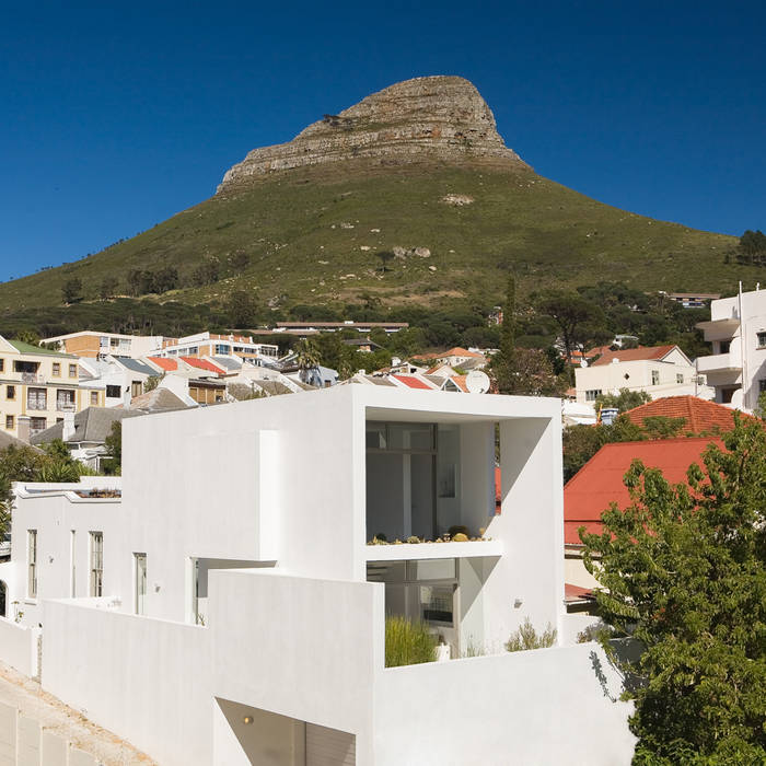 NEW HOUSE GARDENS, CAPE TOWN, Grobler Architects Grobler Architects Minimalist houses