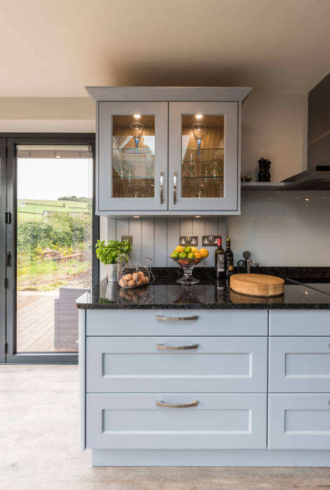 High Peak. Stunning views of the High Peak countryside from this family room extension, John Gauld Photography John Gauld Photography Cucina moderna Shaker,Wall cabinet