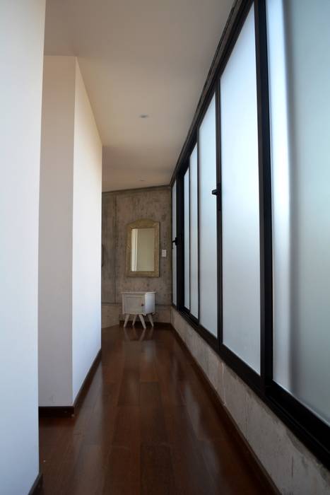 Casa Bajo La Viña, Horizontal Arquitectos Horizontal Arquitectos Ingresso, Corridoio & Scale in stile minimalista Legno Effetto legno