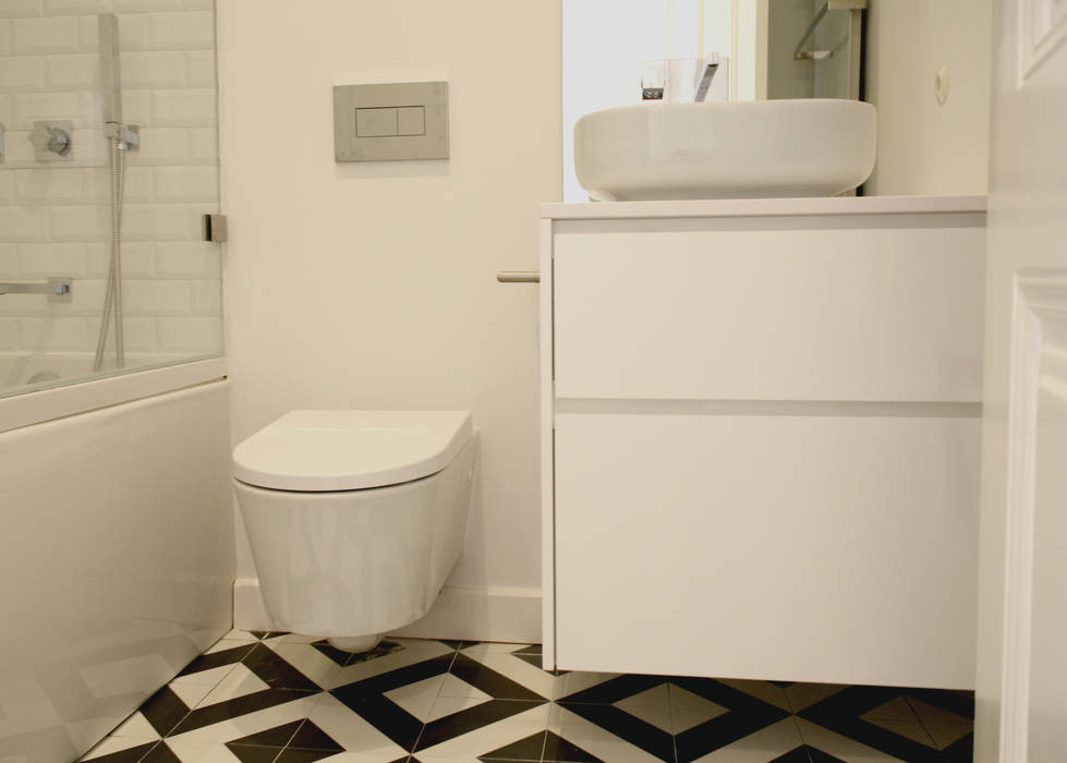Apartamento em Lisboa - Centro, Archimais Archimais Casas de banho modernas mosaico hidraulico,sanita suspensa