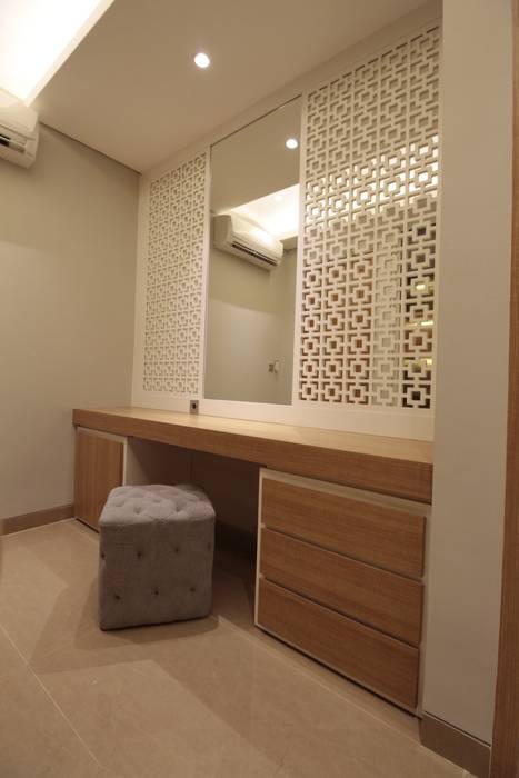 Dressing area Kottagaris interior design consultant Ruang Ganti Tropis