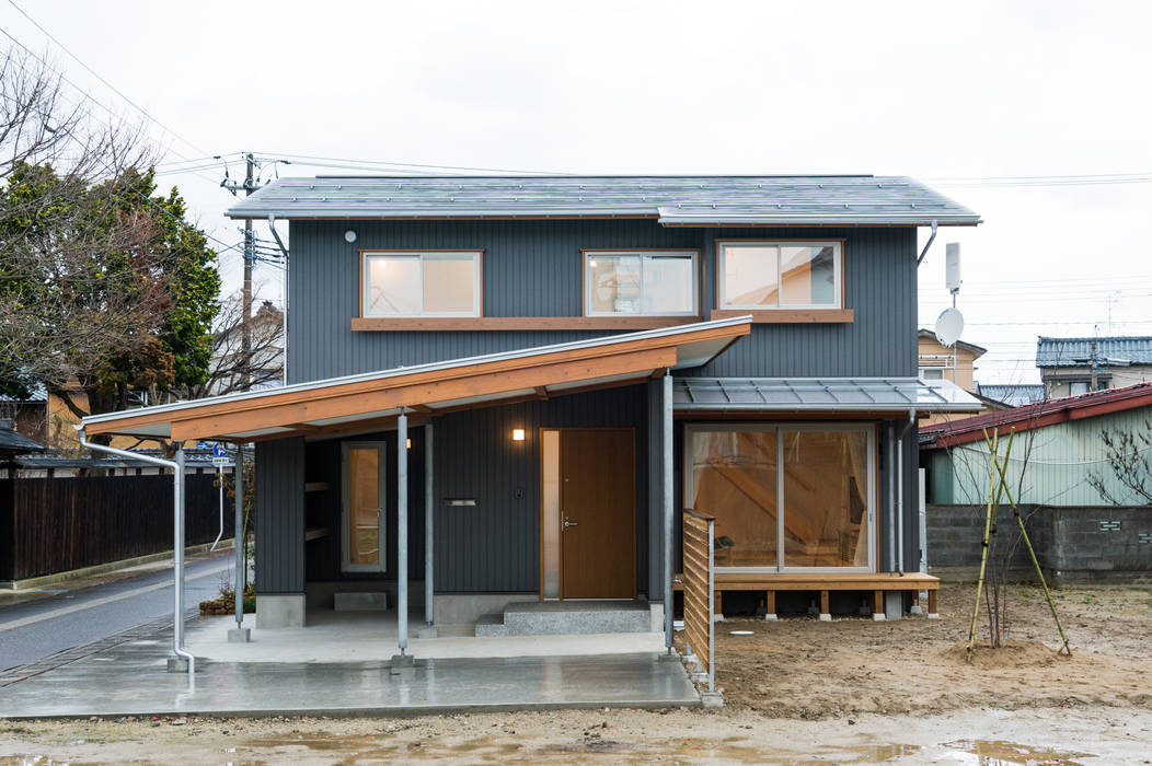 根據株式会社山口工務店現代風鋁箔 鋅 Homify