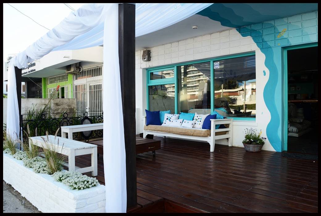 Reformas "EL VIAJERO HOSTEL" Brava Beach Punta del Este, Diseñadora Lucia Casanova Diseñadora Lucia Casanova พื้นที่เชิงพาณิชย์ โรงแรม