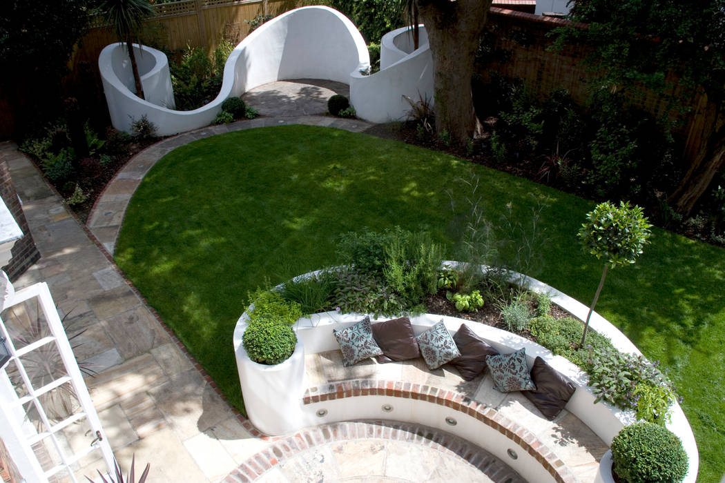 Curved garden design earth designs mediterranean style garden homify
