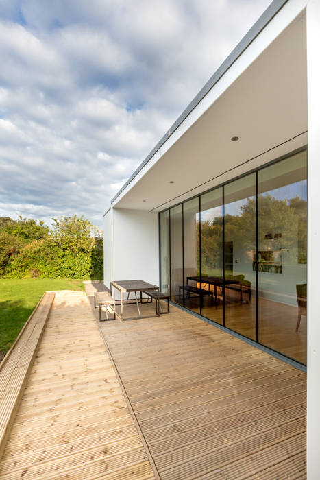 Sheltered Deck Overlooking Rear Garden Capital A Architecture Einfamilienhaus cantilever,rear deck,patio,garden