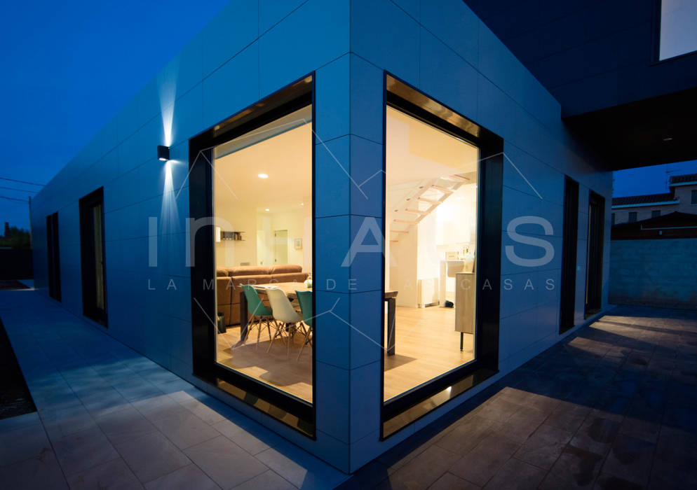 โดย Casas inHAUS โมเดิร์น เซรามิค