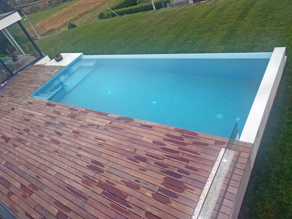 Un Viaje a detalle a través de esta Lujosa Casa, AD+ arquitectura AD+ arquitectura Piscinas desbordantes Madera Acabado en madera